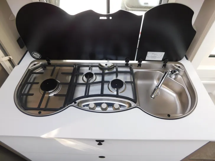 Fahrzeugbild Dethleffs c-go Active 525 KR up 7 Schlafplätze möglich !! #12