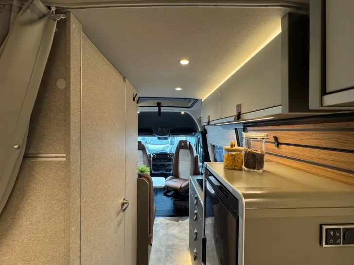 Fahrzeugbild Hymer Camper Van Grand Canyon S 600 X-Bull Exklusiv Umbau #15