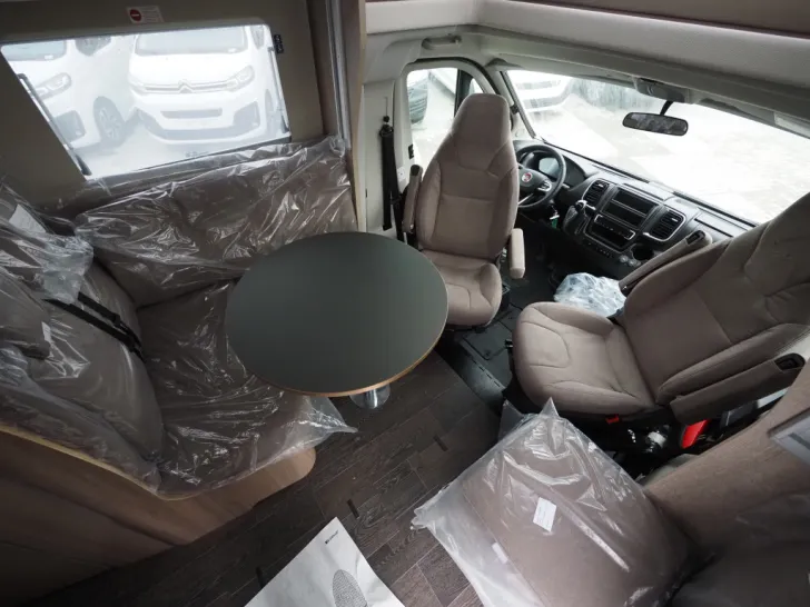 Fahrzeugbild Laika ECOVIP L 3009, 180 PS Maxi Autom., Tageszul. #5