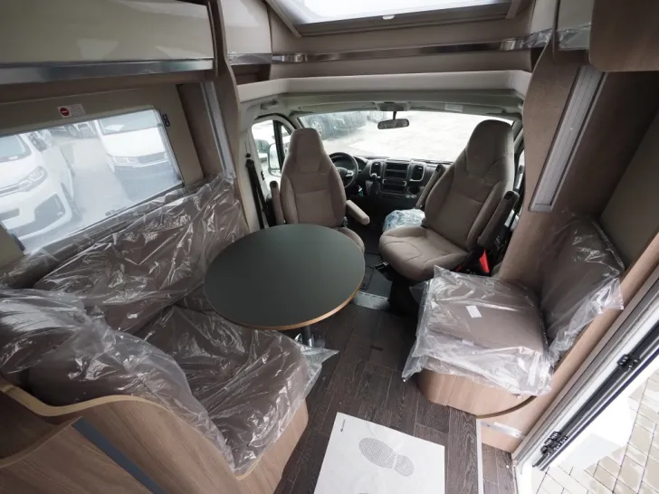 Fahrzeugbild Laika ECOVIP L 3009, 180 PS Maxi Autom., Tageszul. #15