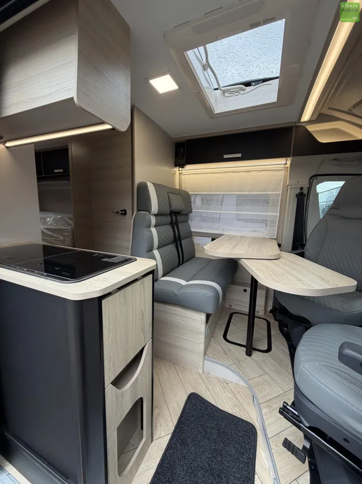 Fahrzeugbild Challenger Van Sport Edition V217 Arctic Drive ACC Safety #9