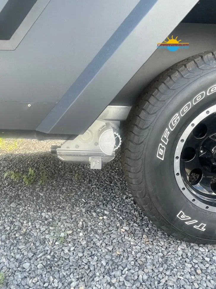 Fahrzeugbild Camppass CR 550i / Innenküche #9