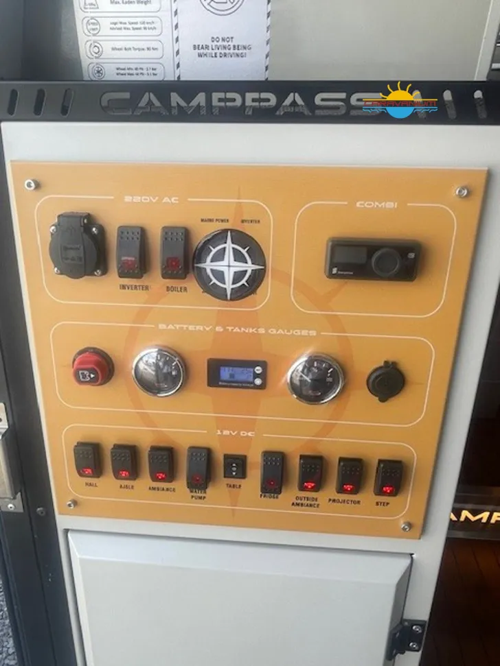 Fahrzeugbild Camppass CR 550i / Innenküche #10