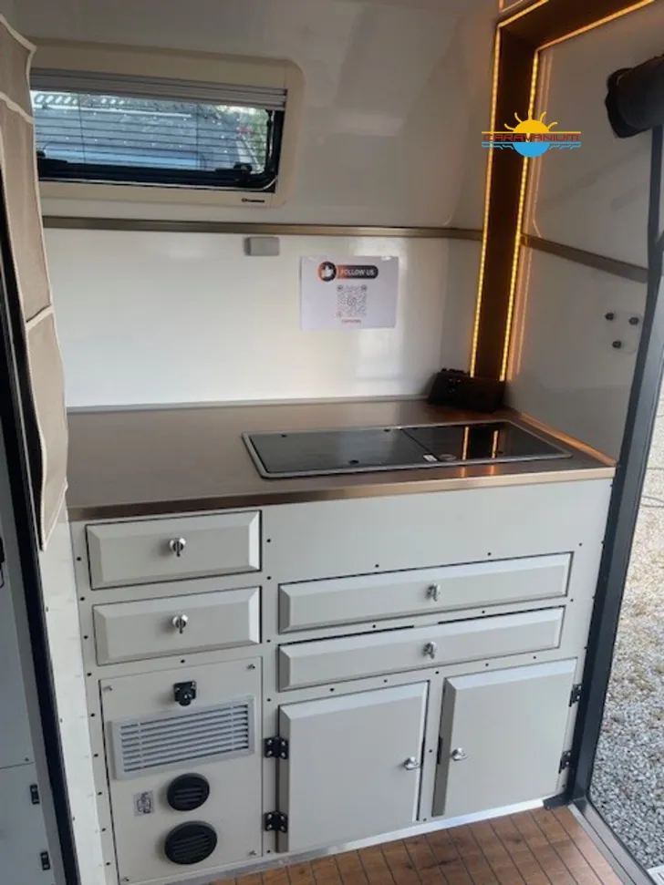 Fahrzeugbild Camppass CR 550i / Innenküche #14