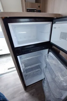 Fahrzeugbild Carado T338 *Hubbett*Faltverdunkelung* #14