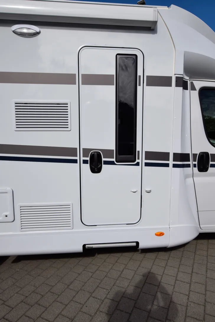 Fahrzeugbild Carado T338 *Hubbett*Faltverdunkelung* #30