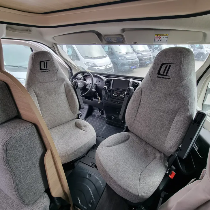 Fahrzeugbild Challenger C387 Break Ed. Mod.25! Automatik, Markise #13