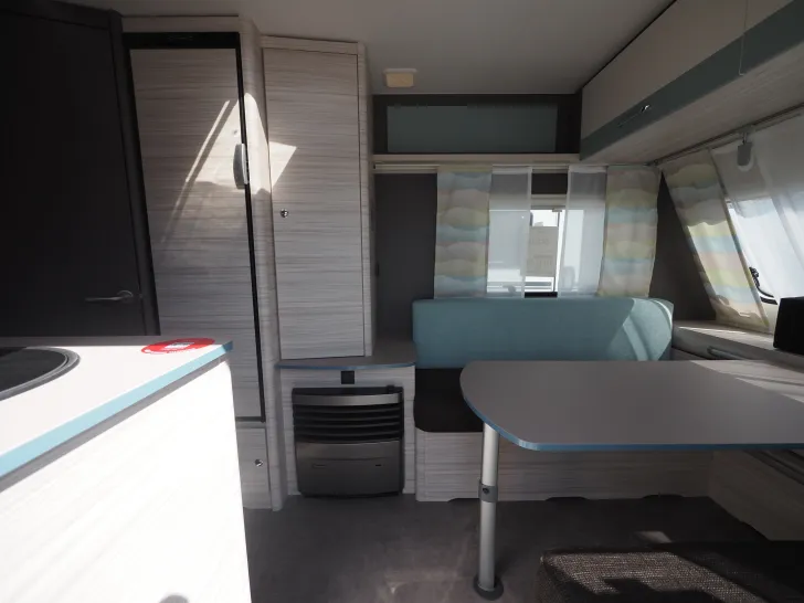 Fahrzeugbild Dethleffs C'Joy 410 LK, Dynamikpaket, Badfenster #4