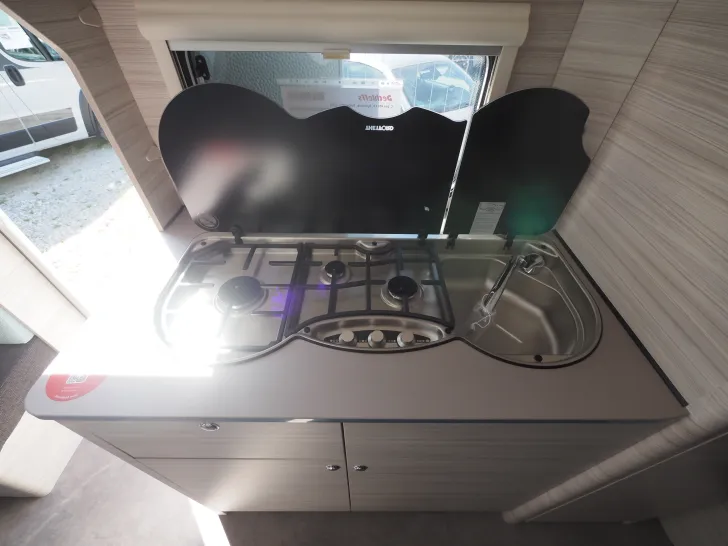 Fahrzeugbild Dethleffs C'Joy 410 LK, Dynamikpaket, Badfenster #8