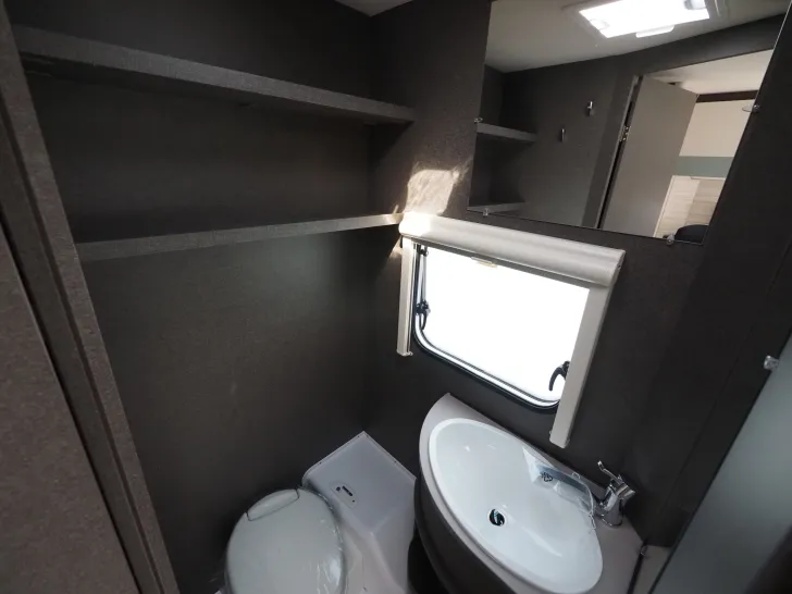 Fahrzeugbild Dethleffs C'Joy 410 LK, Dynamikpaket, Badfenster #11