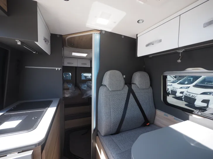 Fahrzeugbild Dethleffs Globetrail 640 ER, Chassis/Elektro/Komfort, Aut. #8