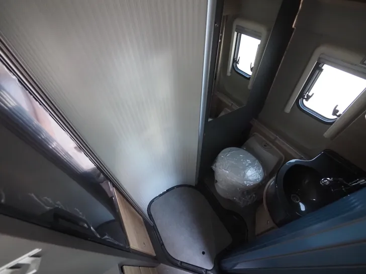 Fahrzeugbild Dethleffs Globetrail 640 ER, Chassis/Elektro/Komfort, Aut. #13