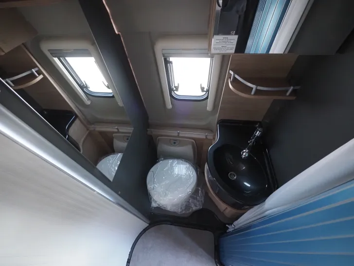 Fahrzeugbild Dethleffs Globetrail 640 ER, Chassis/Elektro/Komfort, Aut. #14