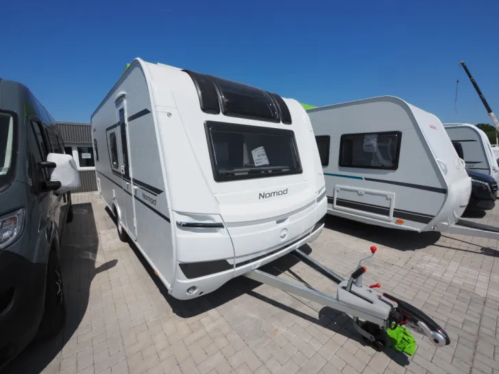 Fahrzeugbild Dethleffs Nomad 490 BLF, Rahmenfenster, Backofen, uvm #2