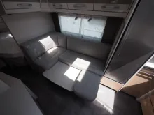 Fahrzeugbild Dethleffs Nomad 490 BLF, Rahmenfenster, Backofen, uvm #8