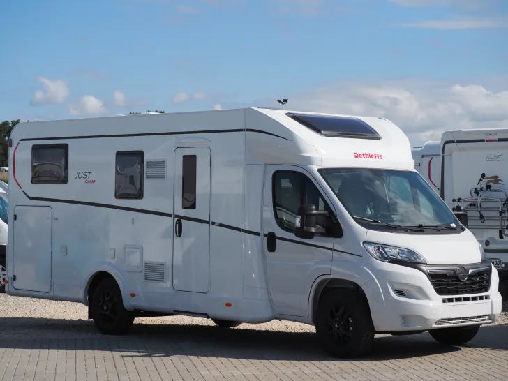 Fahrzeugbild Dethleffs Just Camp T 7052 EB, Hubbett+Isofix, Markise #3