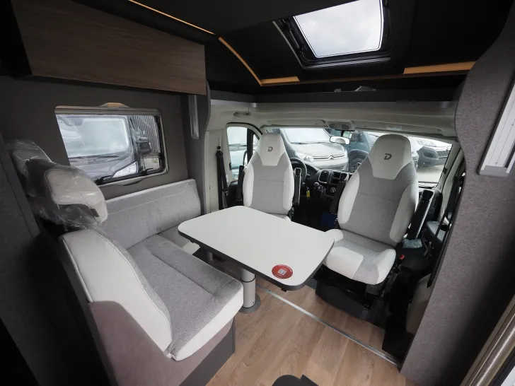 Fahrzeugbild Dethleffs Trend T 6617 EB GT-Paket, Family, Hubbett #7