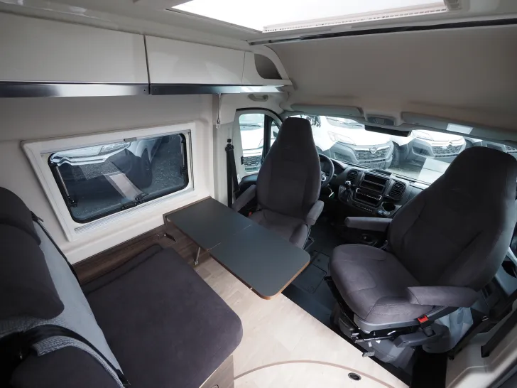 Fahrzeugbild Laika ECOVIP 645, Rundsitzgruppe, Fahrass., Autom. #6