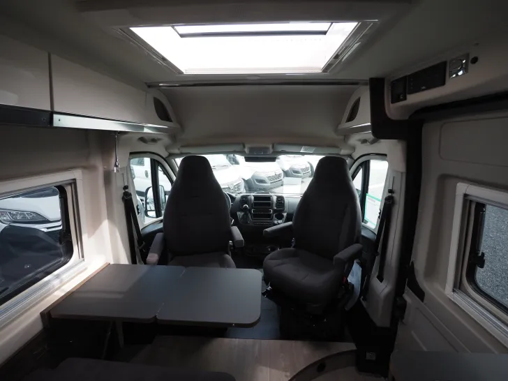 Fahrzeugbild Laika ECOVIP 645, Rundsitzgruppe, Fahrass., Autom. #8