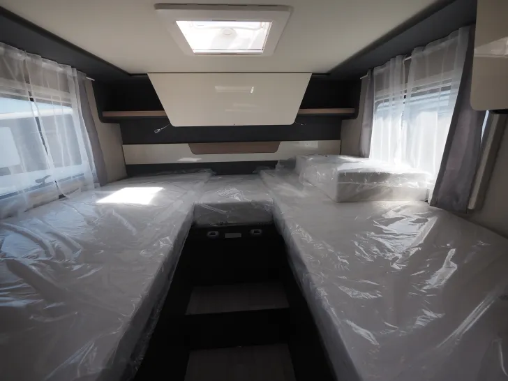 Fahrzeugbild Laika KOSMO H 1319, 180 PS Maxi Autom., Komfortp. #13