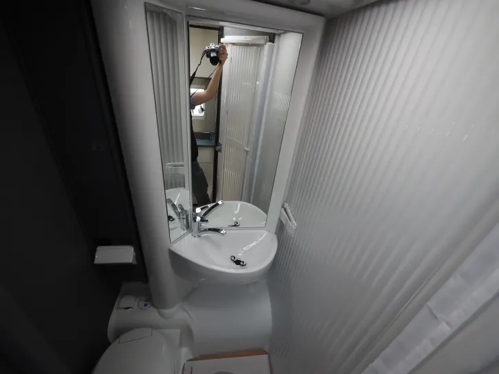 Fahrzeugbild Laika KOSMO L 319, Multimediapaket, Markise, uvm. #13