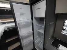 Fahrzeugbild Laika KOSMO L 319, Komfortpaket, Hubbett #9