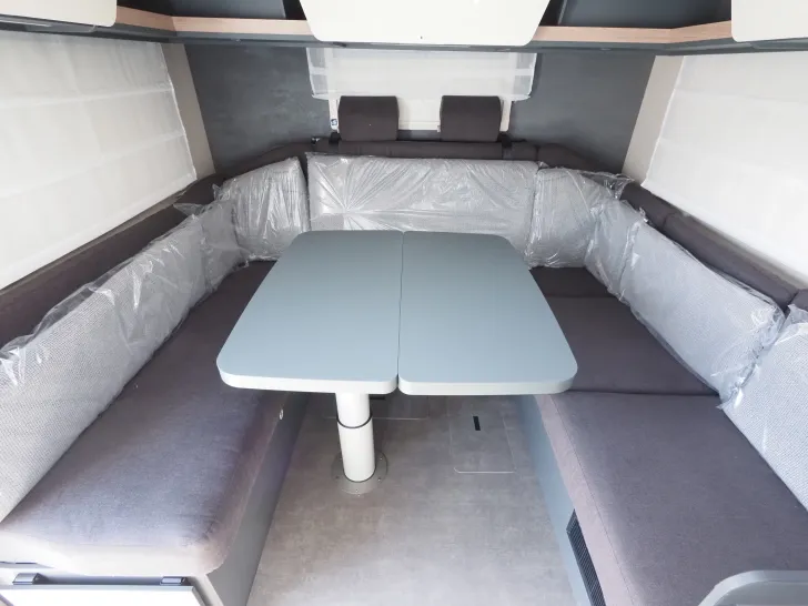 Fahrzeugbild Laika KOSMO L 105, Automatik, Radträger, Rundsitzgr. #7