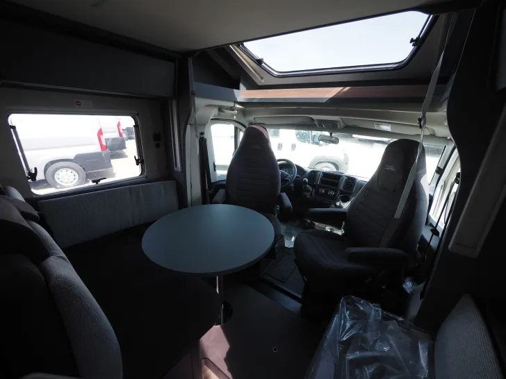 Fahrzeugbild Laika KOSMO L 319, Hubbett, Komfort-Paket #6