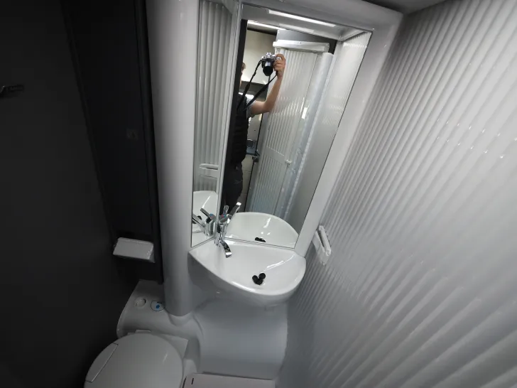 Fahrzeugbild Laika KOSMO L 319, Hubbett, Komfort-Paket #15