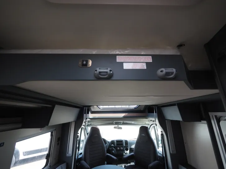 Fahrzeugbild Laika KOSMO L 319, Hubbett, Komfort-Paket #20