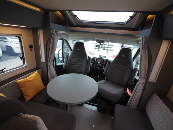 Fahrzeugbild Laika KOSMO L 319, Aut., Markise, Hubbett, Navi uvm. #6