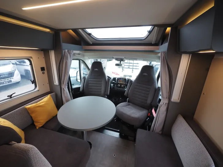 Fahrzeugbild Laika KOSMO L 319, Aut., Markise, Hubbett, Navi uvm. #9