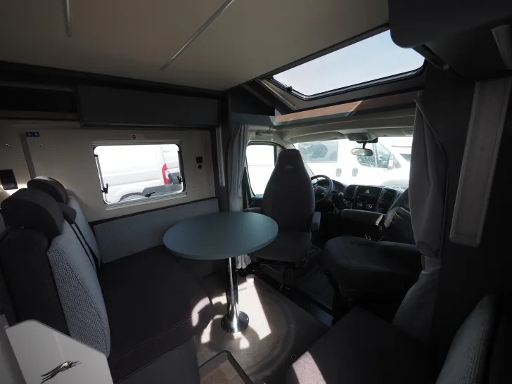 Fahrzeugbild Laika KOSMO L 409, Multimedia, Hubbett, Markise uvm #5