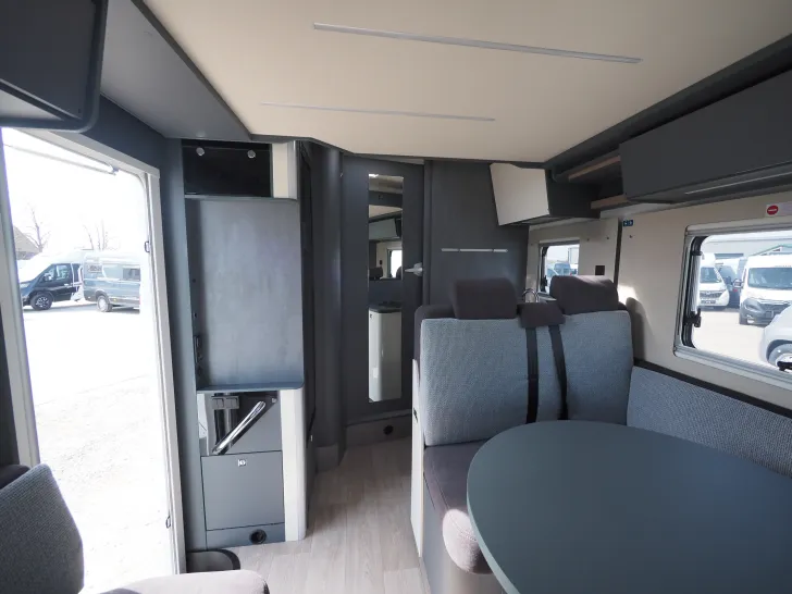 Fahrzeugbild Laika KOSMO L 409, Multimedia, Hubbett, Markise uvm #7