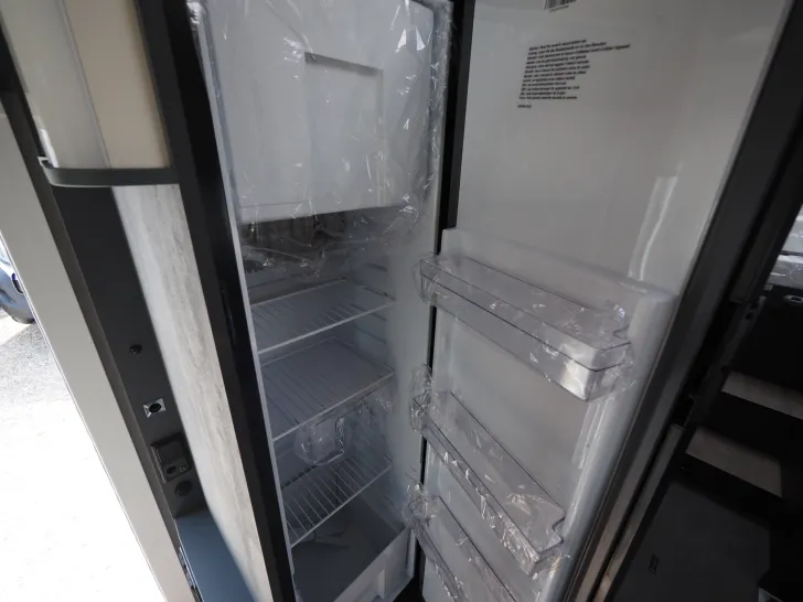 Fahrzeugbild Laika KOSMO L 409, Multimedia, Hubbett, Markise uvm #10