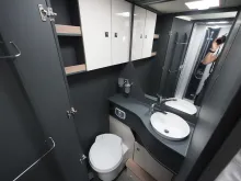 Fahrzeugbild Laika KOSMO L 409, Multimedia, Hubbett, Markise uvm #12