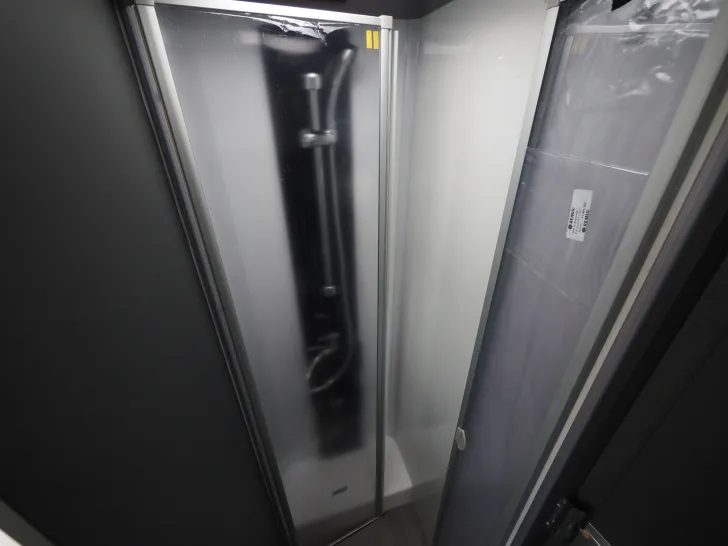 Fahrzeugbild Laika KOSMO L 409, Multimedia, Hubbett, Markise uvm #14