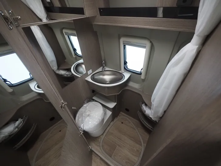 Fahrzeugbild Pössl 2Win Plus, Markise & Radtr., früher verfügbar. ! #11