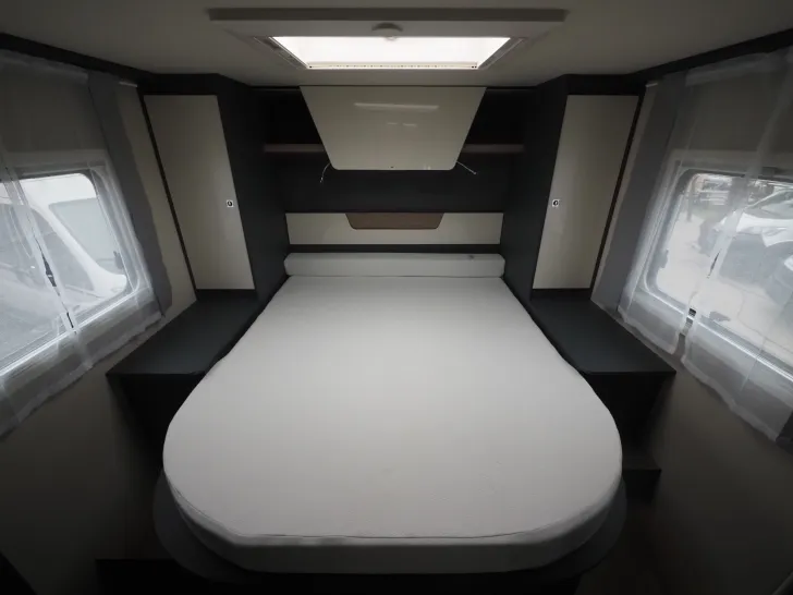 Fahrzeugbild Laika KOSMO L 412 DS, Automatik, Navi/Kam. uvm. #16