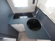 Fahrzeugbild Laika KOSMO L 409, Hubbett, Multimedia, uvm. #10