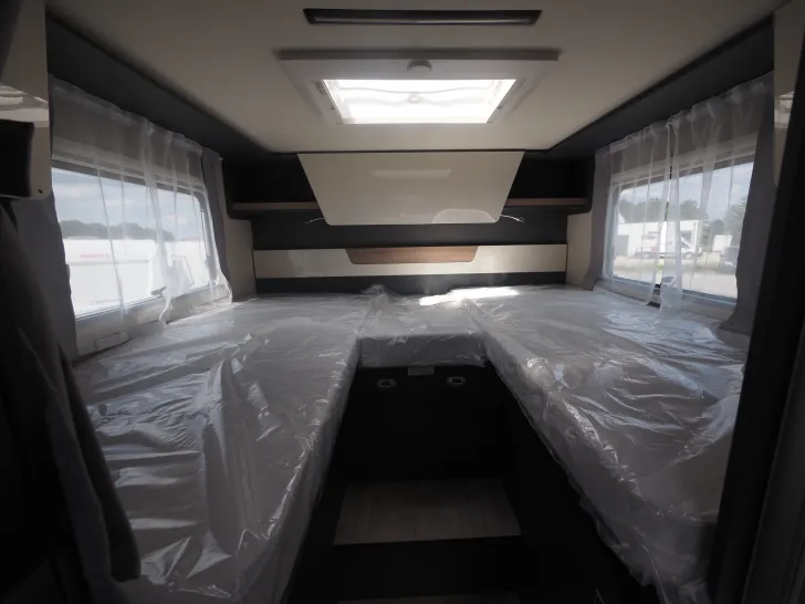 Fahrzeugbild Laika KOSMO L 409, Hubbett, Multimedia, uvm. #17