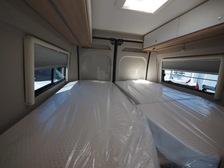 Fahrzeugbild Roadcar R 640, Klimaauto., Zus. Batt., Sonderpreis ! #11