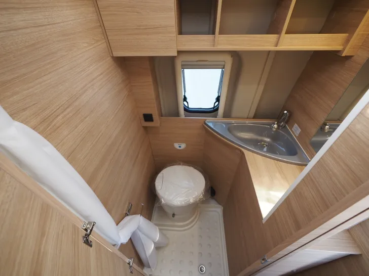 Fahrzeugbild Roadcar R 640, 2. Batterie, Abverkaufsaktion! Tageszul. #16