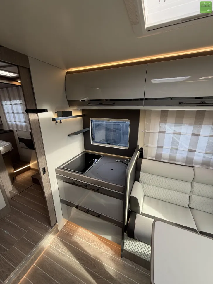 Fahrzeugbild Roller Team Zefiro Power Edition 266 P 400W Solar 2xLithium #12