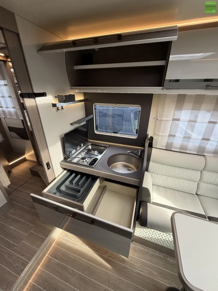 Fahrzeugbild Roller Team Zefiro Power Edition 266 P 400W Solar 2xLithium #13