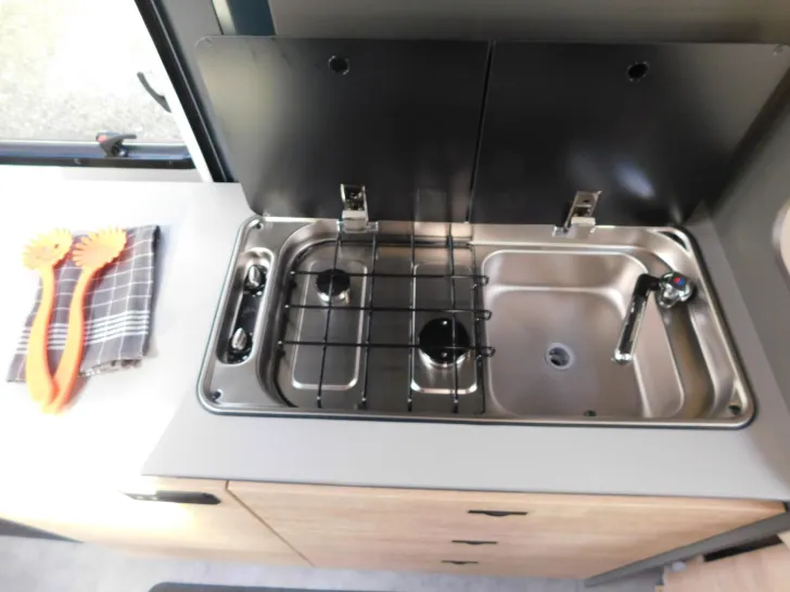 Fahrzeugbild Dethleffs Globetrail 75K 600 DS 8G-Automatik, Combi 6DE #10