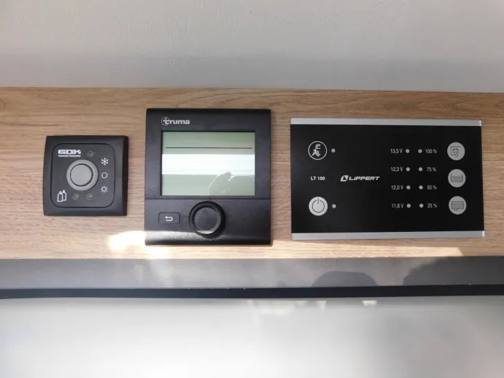 Fahrzeugbild Dethleffs Globetrail 75K 600 DS 8G-Automatik, Combi 6DE #16