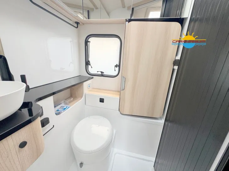 Fahrzeugbild Hobby De Luxe 460 SL #29