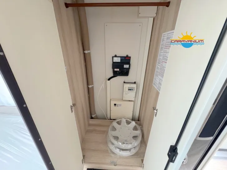 Fahrzeugbild Hobby De Luxe 460 SL #36