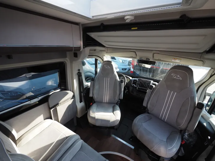 Fahrzeugbild Pössl Summit Shine 600 L R, Aut., Premium-Paket ! #9